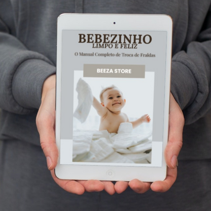 eBook - Bebezinho Limpo e Feliz no tablet mulher mostrando